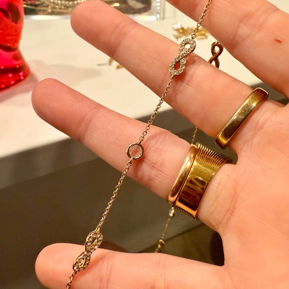 Elegant Gold Infinity Bracelet